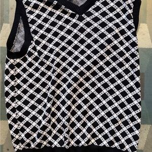 Club Room Black and White Geometric Tank Top